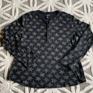 Chaps Black Patterned Henley size Large